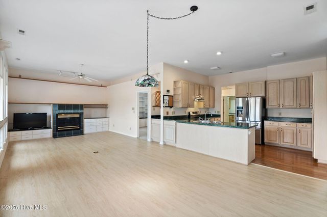 5917 Santo Domingo Court, New Bern, NC 28560