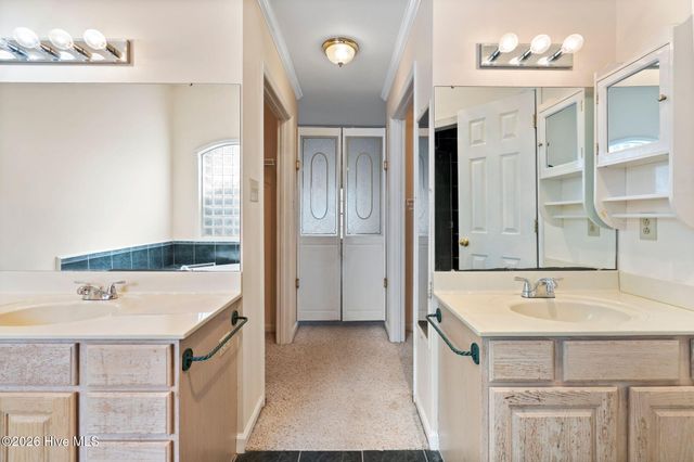 5917 Santo Domingo Court, New Bern, NC 28560