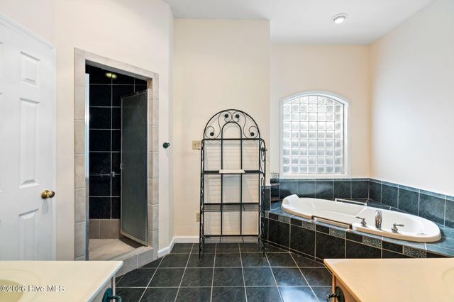 5917 Santo Domingo Court, New Bern, NC 28560