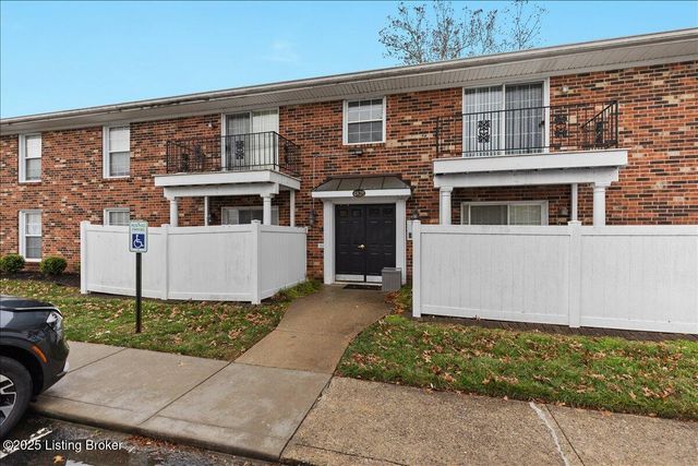 4828 Westmar Terrace 6, Louisville, KY 40222