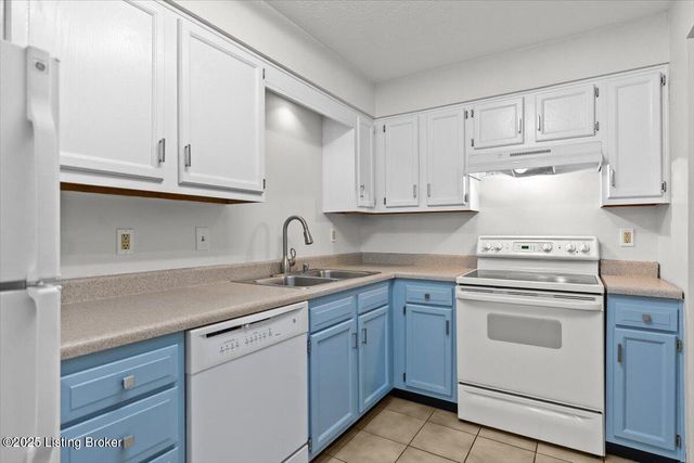 4828 Westmar Terrace 6, Louisville, KY 40222