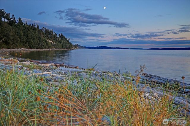 740 Commodore Lane, Camano Island, WA 98282