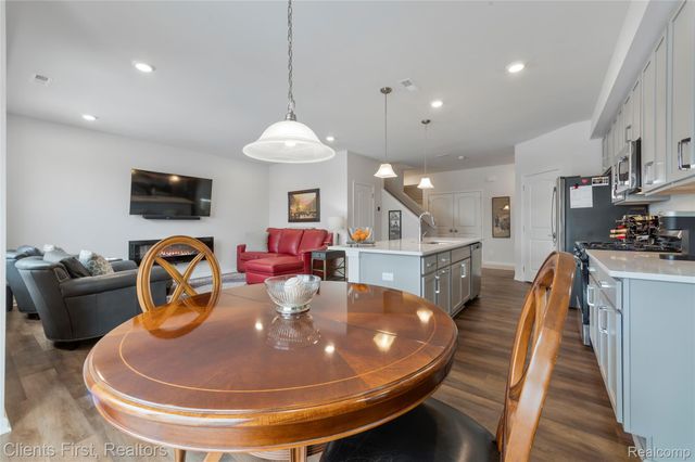 8689 Grove Street, Washington Township, MI 48094