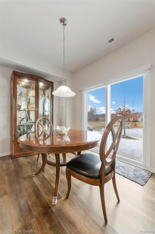 8689 Grove Street, Washington Township, MI 48094