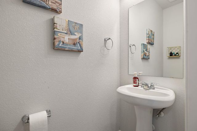 109 Broken Oak DR, Liberty Hill, TX 78642