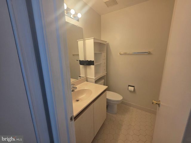 3011 HOPKINS CT, Southampton, PA 18966