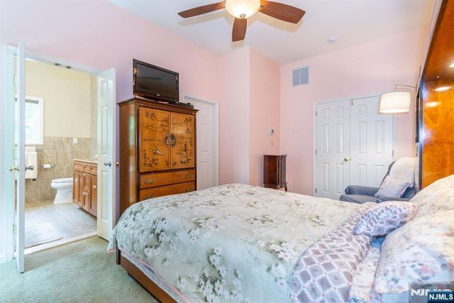 11 Burnham Drive, Pequannock Township, NJ 07444