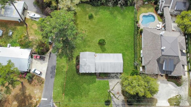 110 Fig Avenue, Fairhope, AL 36532