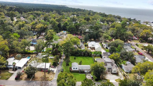 110 Fig Avenue, Fairhope, AL 36532