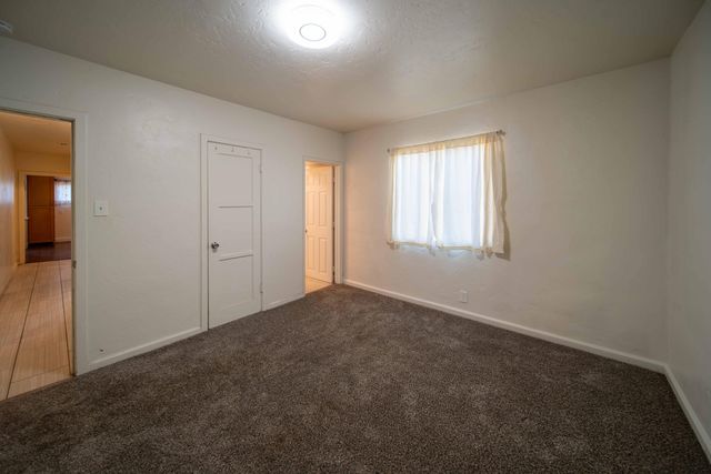 707 W Sonora Avenue, Tulare, CA 93274