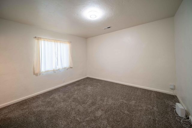 707 W Sonora Avenue, Tulare, CA 93274