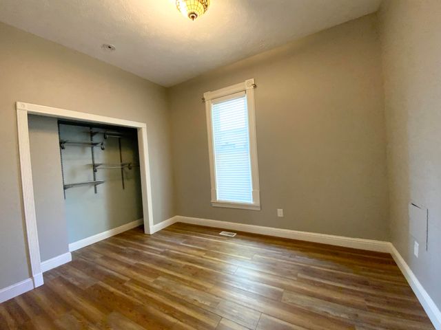 925 W Mount Vernon Street, Springfield, MO 65806