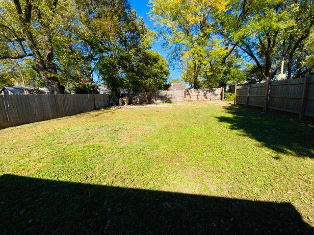 925 W Mount Vernon Street, Springfield, MO 65806