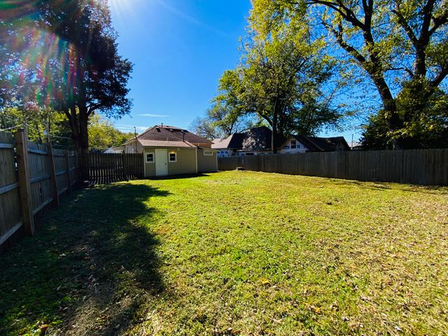 925 W Mount Vernon Street, Springfield, MO 65806