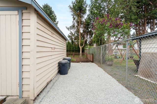 2301 30th Street, Anacortes, WA 98221