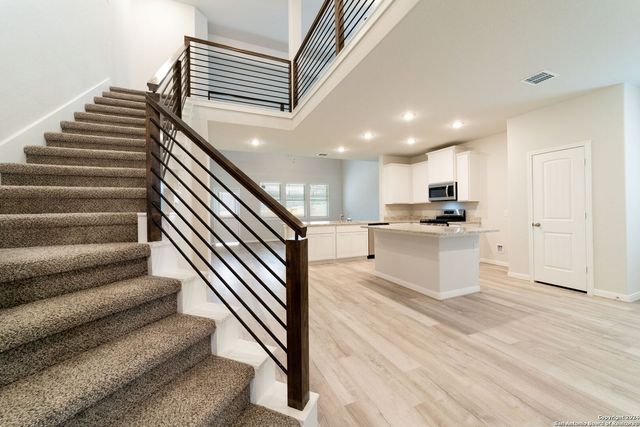 100 Jessica Knoll, San Antonio, TX 78253