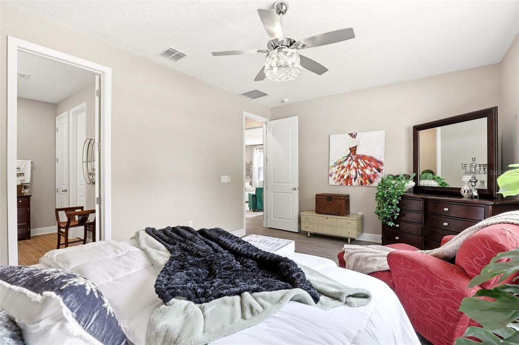 Image 15 of property listing at 5256 MEADOW SONG DRIVE, Okahumpka, FL 34762