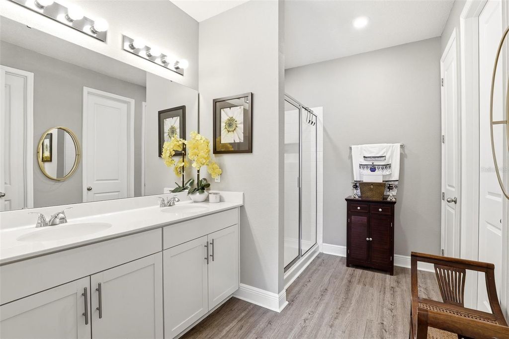 Image 16 of property listing at 5256 MEADOW SONG DRIVE, Okahumpka, FL 34762