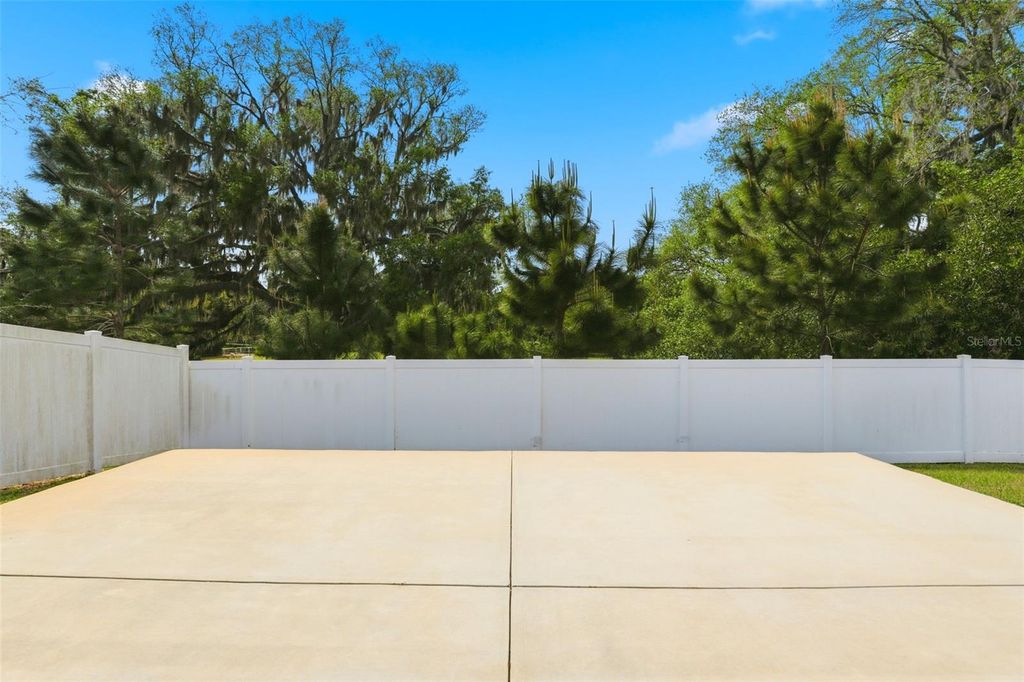 Image 26 of property listing at 5256 MEADOW SONG DRIVE, Okahumpka, FL 34762