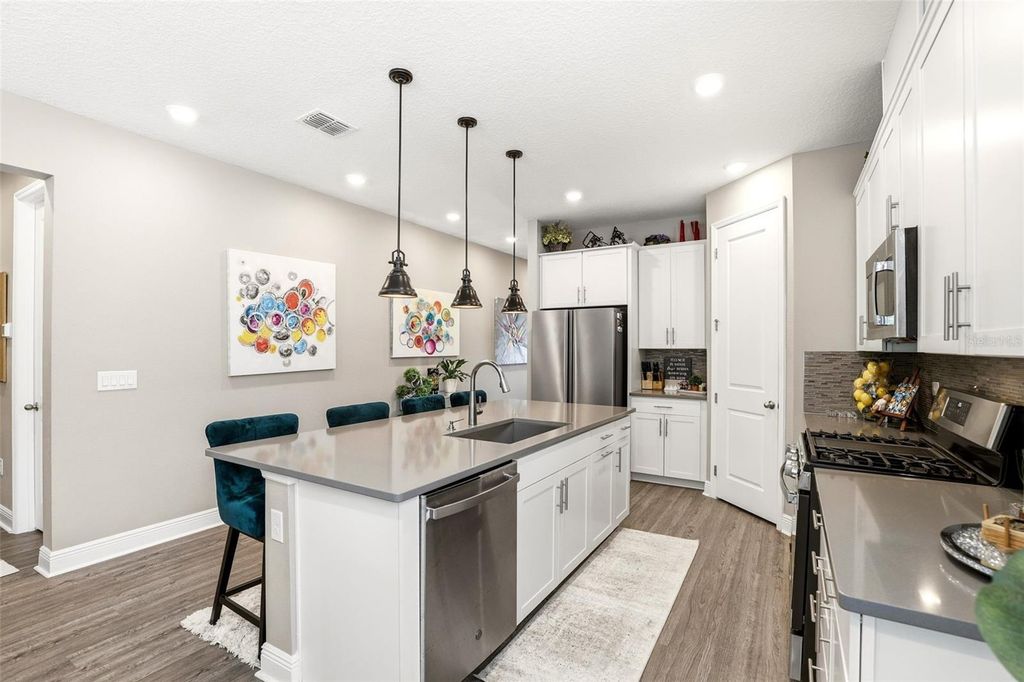 Image 6 of property listing at 5256 MEADOW SONG DRIVE, Okahumpka, FL 34762