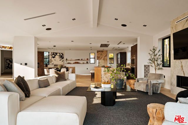 5877 Trancas Canyon Road, Malibu, CA 90265