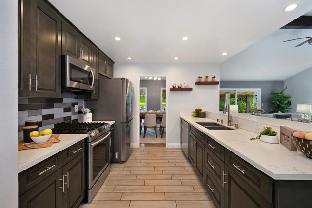 4900 Stonewood Ct, Fair Oaks, CA 95628