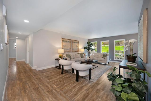 4900 Stonewood Ct, Fair Oaks, CA 95628