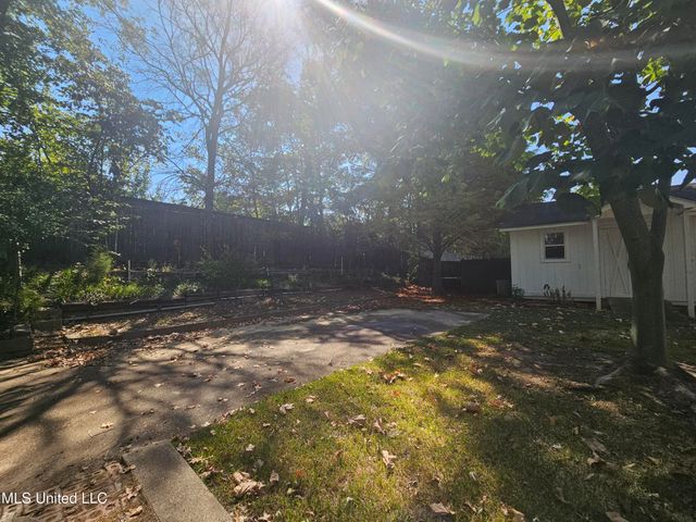 1495 Holly Springs Road, Hernando, MS 38632