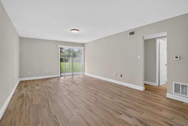 145 SCOTTSDALE SQUARE, Winter Park, FL 32792