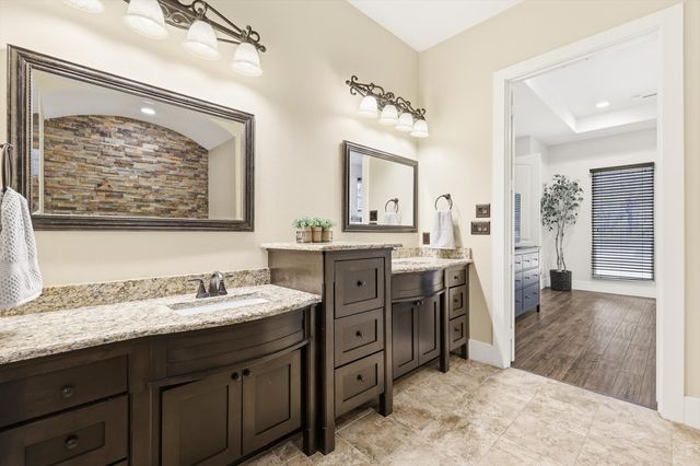 11236 Brady Oaks Court, Fort Worth, TX 76135