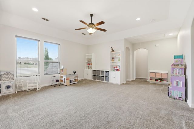 11236 Brady Oaks Court, Fort Worth, TX 76135