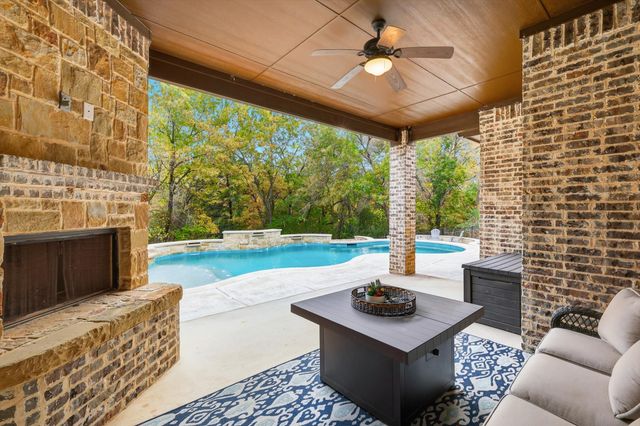 11236 Brady Oaks Court, Fort Worth, TX 76135