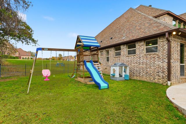 11236 Brady Oaks Court, Fort Worth, TX 76135