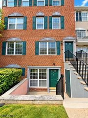91 Callahan Ct, Newark City, NJ 07103