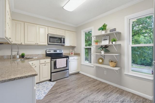 6941 Melbourne Drive, Fayetteville, NC 28314