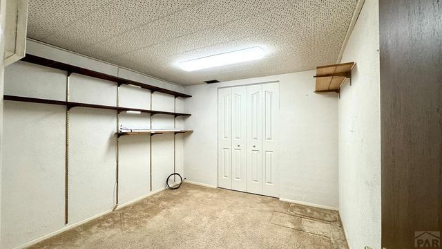2127 Ridgewood Ln, Pueblo, CO 81005