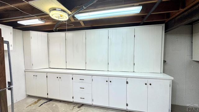 2127 Ridgewood Ln, Pueblo, CO 81005