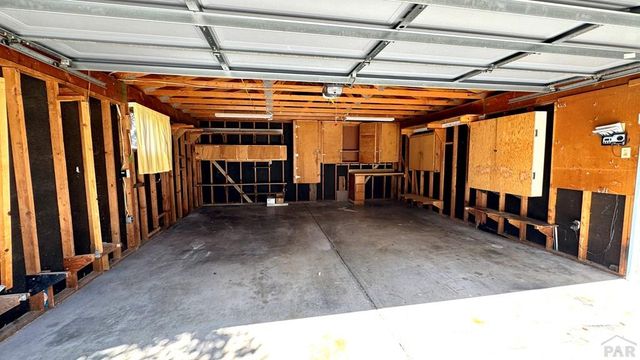 2127 Ridgewood Ln, Pueblo, CO 81005