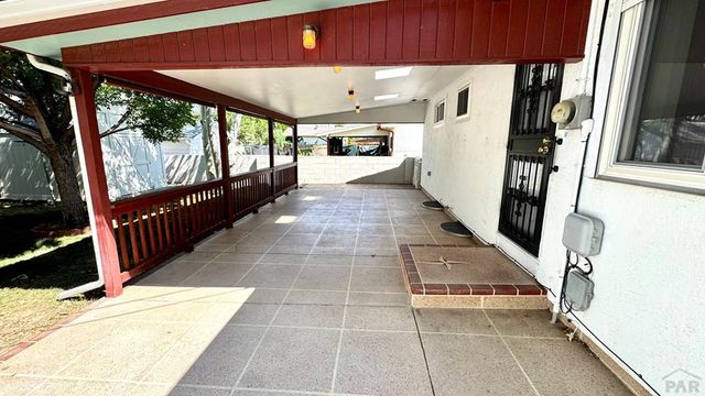 2127 Ridgewood Ln, Pueblo, CO 81005