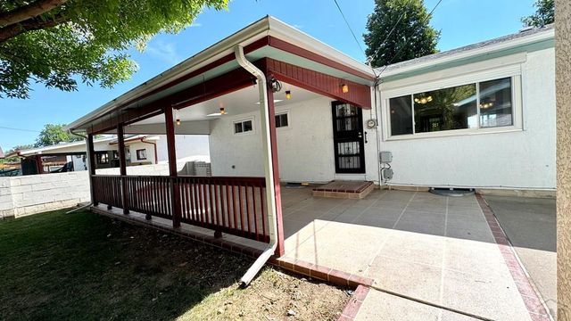 2127 Ridgewood Ln, Pueblo, CO 81005