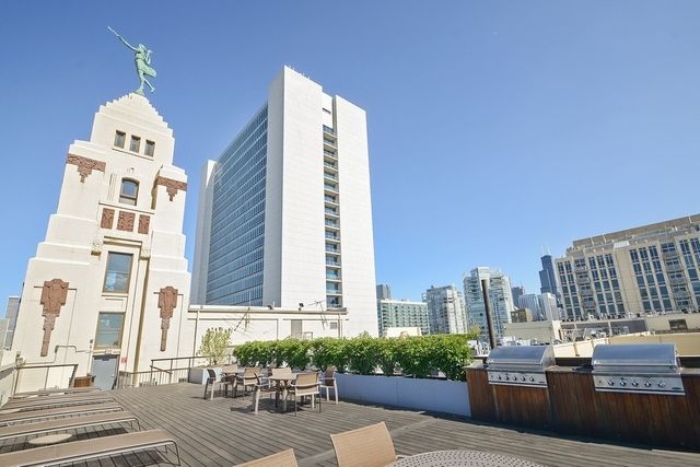 758 N Larrabee Street 712, Chicago, IL 60654