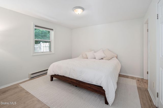 89 Arrow Wood Place, Malta, NY 12020