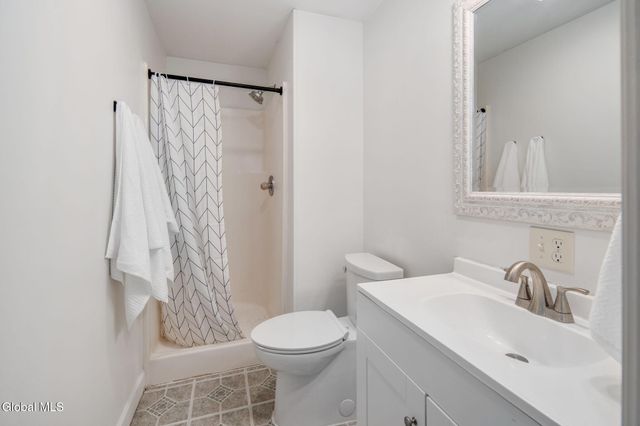 89 Arrow Wood Place, Malta, NY 12020
