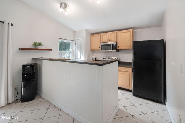 89 Arrow Wood Place, Malta, NY 12020