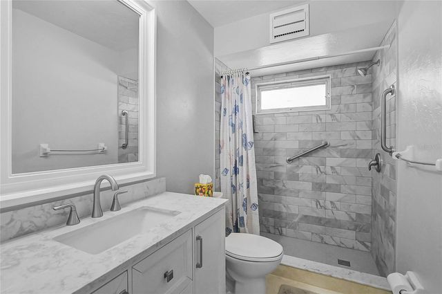 7128 W COUNTRY CLUB DRIVE N, Sarasota, FL 34243