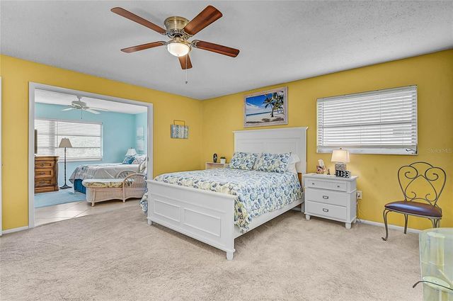 7128 W COUNTRY CLUB DRIVE N, Sarasota, FL 34243