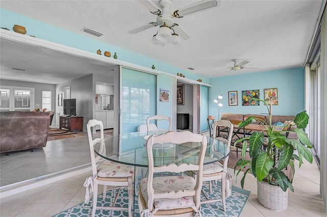 7128 W COUNTRY CLUB DRIVE N, Sarasota, FL 34243