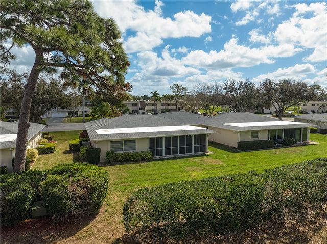 7128 W COUNTRY CLUB DRIVE N, Sarasota, FL 34243