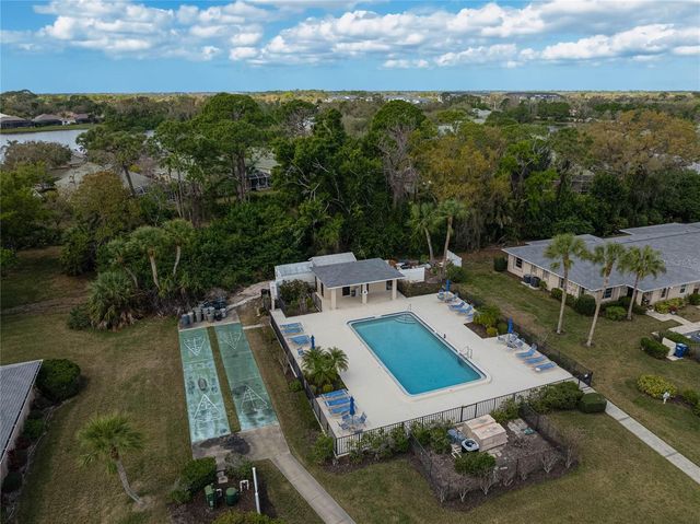 7128 W COUNTRY CLUB DRIVE N, Sarasota, FL 34243