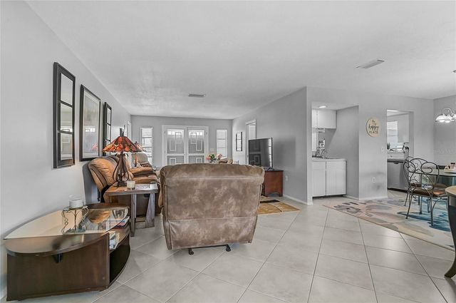 7128 W COUNTRY CLUB DRIVE N, Sarasota, FL 34243